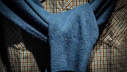 Swetry męskie- styl w casualowym, jak i formalnym wydaniu