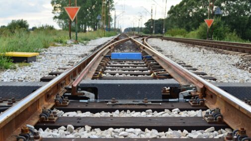 Będzie nowa linia kolejowa na Mazowszu. Pociągi pojadą z Przasnysza do stolicy
