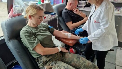 Żołnierze 64 Batalionu Lekkiej Piechoty w Pomiechówku oddali krew