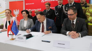 Strażacy z Warszawy i podwarszawskich powiatów dostaną nowe wozy